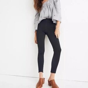Madewell - The Anywhere Jean - Black Skinny Pull-On Stretch‎ Denim Pants